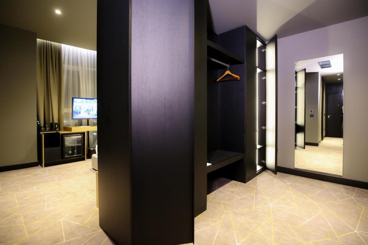 The Central View Boutique Hotel Vlore Exterior photo