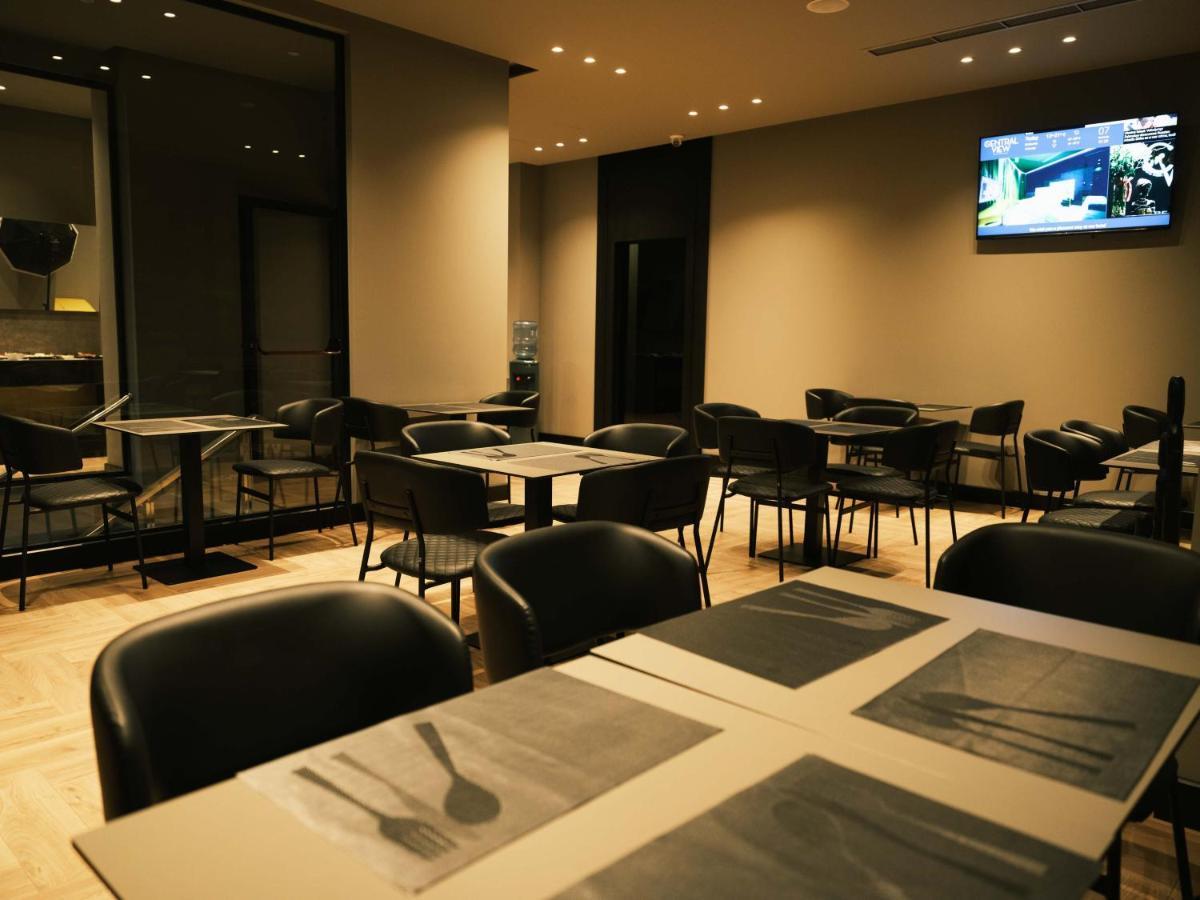 The Central View Boutique Hotel Vlore Exterior photo